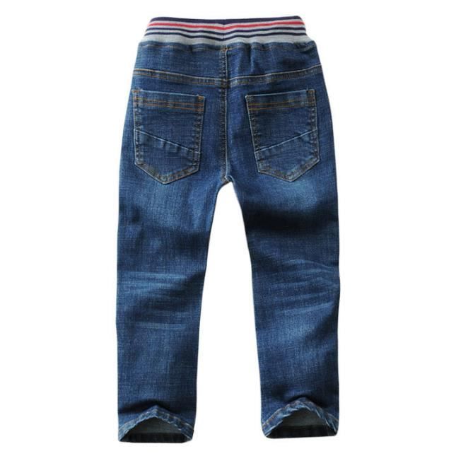 Jean deals droit garcon