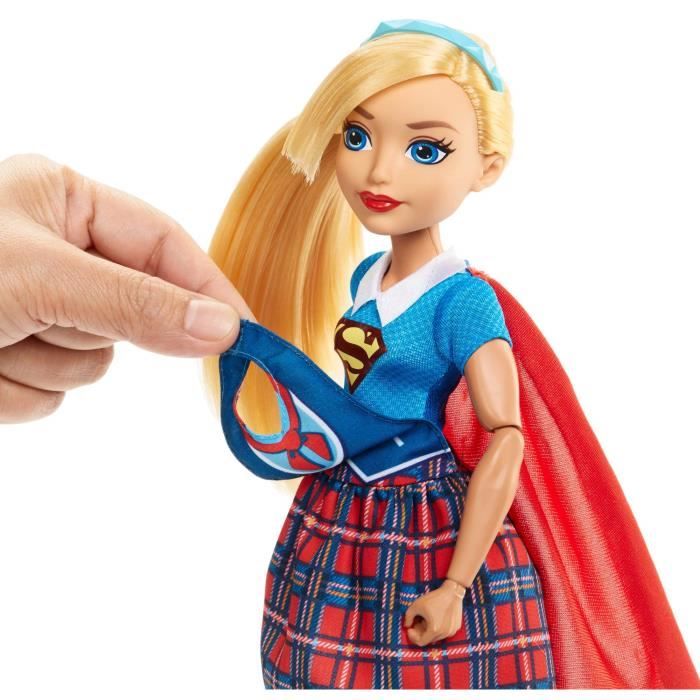 Poupee supergirl hotsell