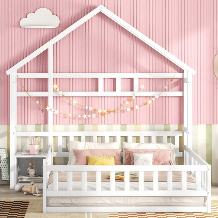 WOVREO Lit cabane enfant 140 x 200 cm avec barrières table de chevet pin et MDF blanc