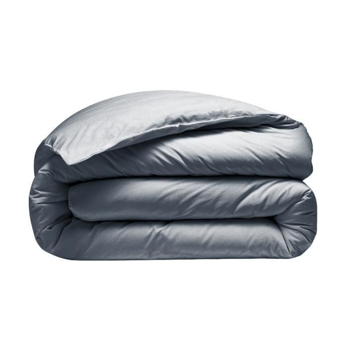 ALPES BLANC - Housse de couette 280x240 + 2 taies 65x65 cm – 100% Percale – Tissage serré 80 fils - Finition rabat - BLUE JEAN ALPES BLANC - Housse de couette 280x240 + 2 taies 65x65 cm – 100% Percale – Tissage serré 80 fils - Finition rabat - BLUE JEAN