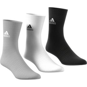 Les chaussettes sport mythiques Ensemble de 3, Adidas Originals, Magasinez des Chaussettes pour Femme en ligne