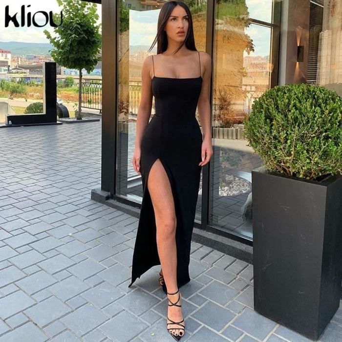 Robe avec une fente sale