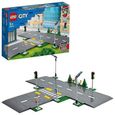 LEGO City 60304 Intersection à assembler, Jeu construction ville avec panneaux et routes à imbriquer pour garçon ou fille LEGO-0
