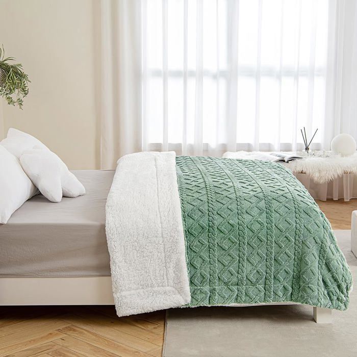 Plaid Polaire & Sherpa Double Face 150x200 Cm - Carreaux Vert/Blanc - Couverture Canapé Ultra Douce - Pour Intérieur & Extérieur - 13