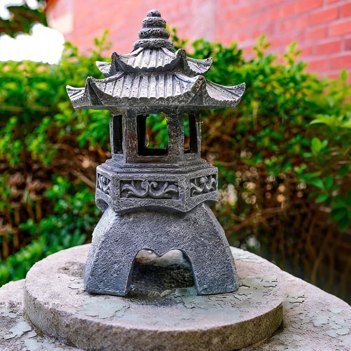 Lanterne Solaire de Jardin Zen Statue de Jardin Décorative en Résine Lampe Solaire pour Extérieur Ornements Lanterne Japonaise