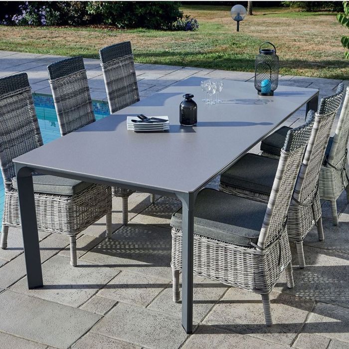 Toilinux - Ensemble table et 6 chaises de jardin en résine tressée 6 places FARO - Gris Toilinux - Ensemble table et 6 chaises de jardin en résine tressée 6 places FARO - Gris