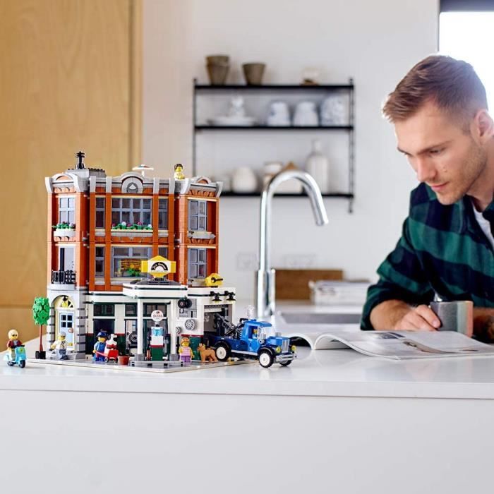 Garage corner lego outlet