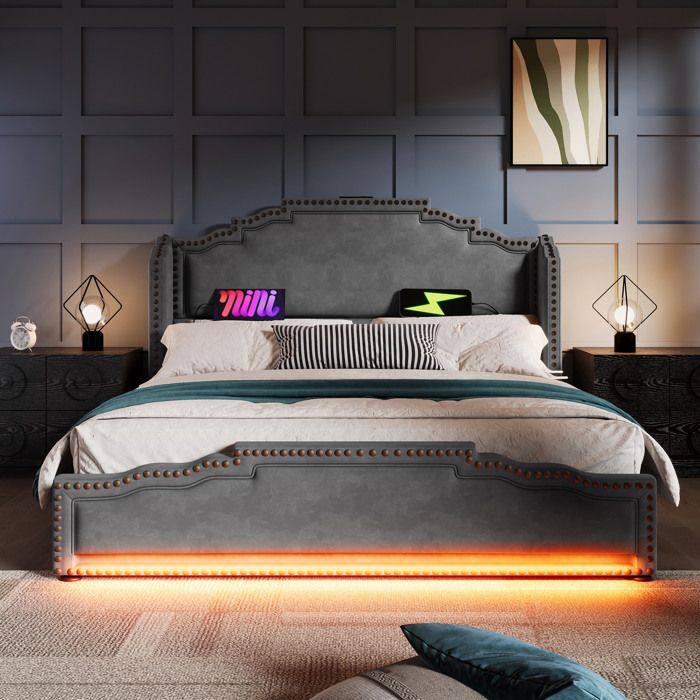 Lit double 180 x 200 cm en velours gris avec sommier à lattes 4 tiroirs LED ports USB et USB-C