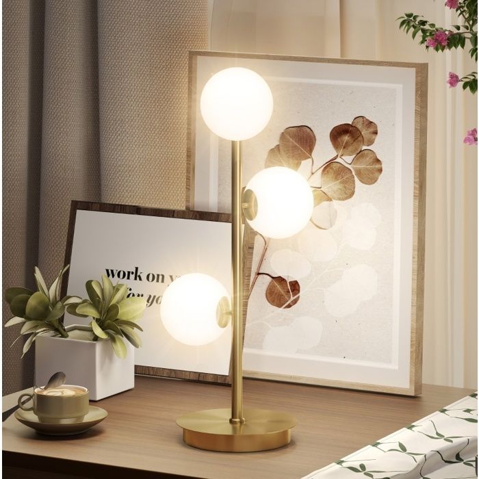 VUENOR Lampe à poser 24 x 24 x 53 cm antique brass – 3 globes G9 design moderne