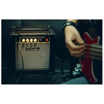 Rocktile BA-15 Jaco Basscombo (Bassverstärker im Combo-Format mit 15 Watt Leistung, für aktive