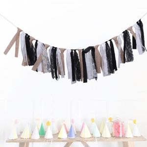Hosaire Drapeau de Mariage en Coton Dentelle de Fleur Banderole Guirlande de Fanions Banni/ère D/écor pour F/ête de Mariage Anniversaire