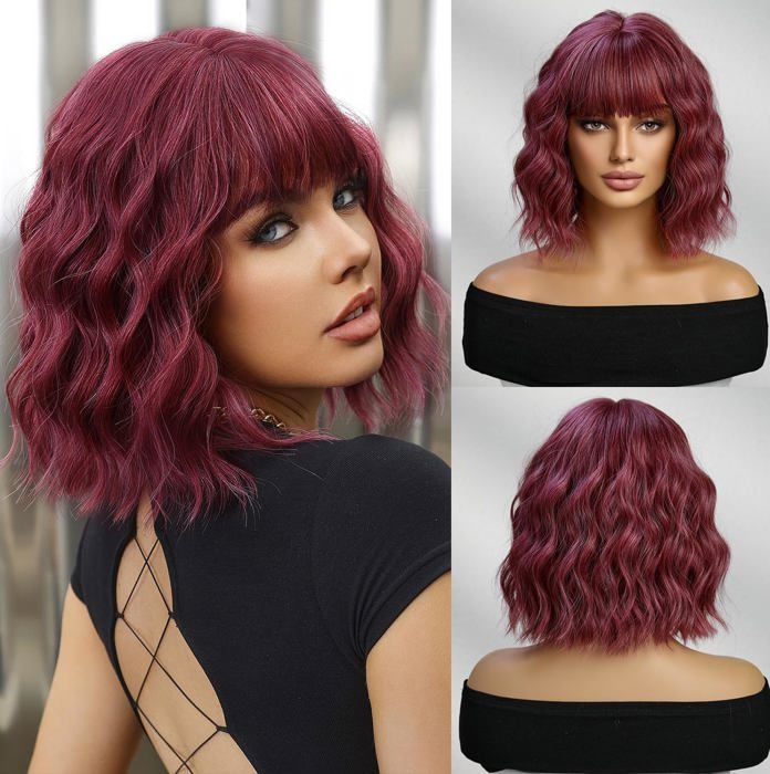 Esmee Bob Perruque Ondulée Rose avec Frange Perruque Bouclée Ondulée Esmee Bob Perruque Ondulée Rose avec Frange Perruque Bouclée Ondulée
