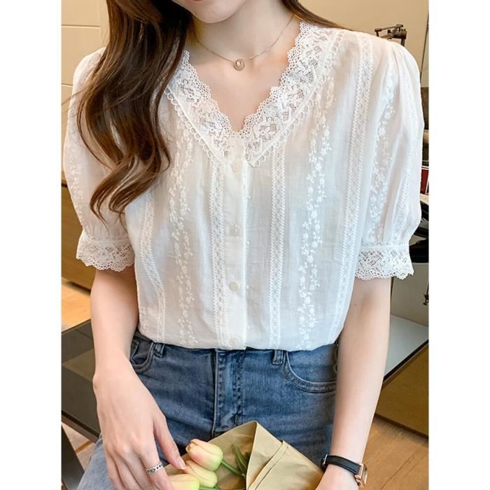 chemise-chemisier-blanc-en-dentelle-manches-courtes-et-col-en-v-pour