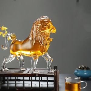 PICHET - CARAFE  750ML - Carafe à whisky en forme de lion transpare