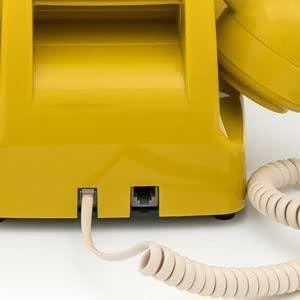 GPO 746 Telephone fixe retro de style annees 1970 a cadran rotatif - Cordon  extansible, sonnerie authentique - Moutarde - Cdiscount Téléphonie