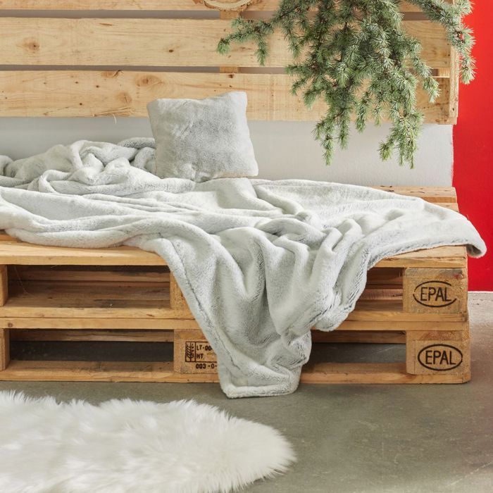 Ensemble plaid et coussin assorti uni WINTER SPIRIT GLACIER - TODAY - Gris 125x150 cm