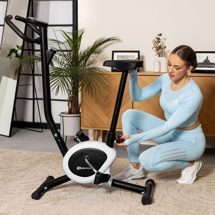 Hop-Sport Vélo d'Appartement Mécanique HS-010H Rio, Compact, Résistance Réglable, Ordinateur d'Entraînement avec Suivi des Calories, Distance et Temps, Pédales Antidérapantes, Max.120 kg, Lime Hop-Sport Vélo d'Appartement Mécanique HS-010H Rio, Compact, Résistance Réglable, Ordinateur d'Entraînement avec Suivi des Calories, Distance et Temps, Pédales Antidérapantes, Max.120 kg, Lime