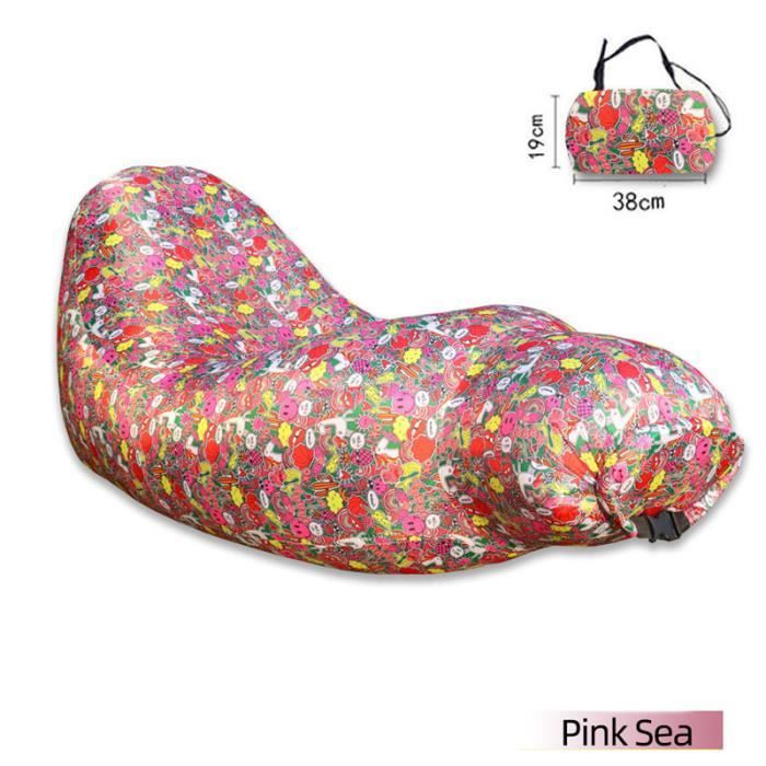 Joli Garçon Joyeux Avec Matelas Gonflable Sur La Plage | Photo Gratuite Joli Garçon Joyeux Avec Matelas Gonflable Sur La Plage | Photo Gratuite