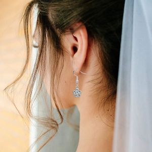 Boucles D'Oreilles Pendantes à Clip – Femme, Plaqué Argent, Zircons Cubiques, Modèle Sport