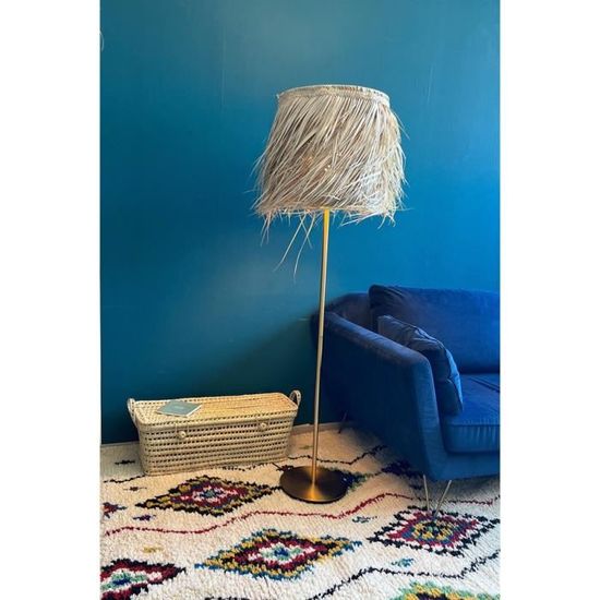 Lampe Abat-Jour En Noix de Coco Couleur Blanche Décapé Avec Sphère Coton CM