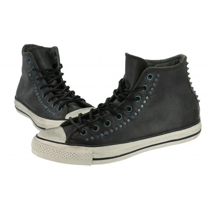 converse basse clouté