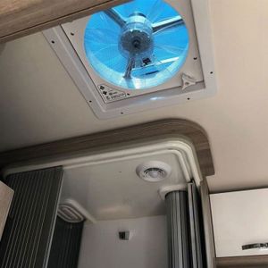 Ventilateur De Voyageur Ventilateur D'échappement Avec Lumière 12V DC Caravan Vent Rv Vent Fan