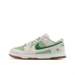BASKET Chaussures de basket Nike Dunk Low blanc vert - Co