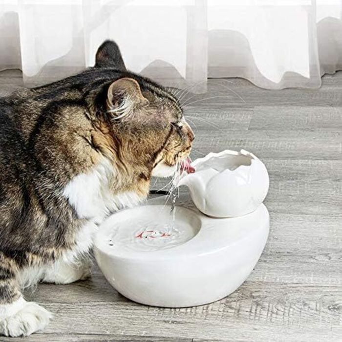 Meilleurs prix pour Fontaine deau en céramique pour animaux - MHY® - Lotus vertical - Filtre automatique - Blanc - 13 litre - Sans BPA