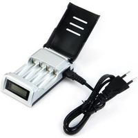 C905W 4 emplacements LCD Chargeur AA - AAA NiCd NiMh Batteries （Prise EURO）