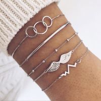 Ensemble de bracelets superposés Boho Bracelets en argent Chaîne à main Bijoux simples Accessoires à main pour femmes et filles 