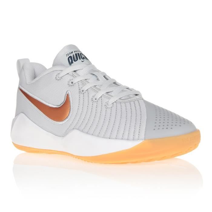 NIKE Baskets Team Hustle Quick 2 - Femme - Gris et Beige