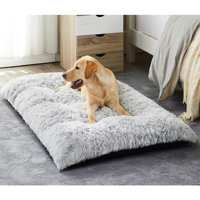Comparer les prix de Lit pour grand chien – coussin résistant antidérapant et lavable gris clair 100x70x10 cm