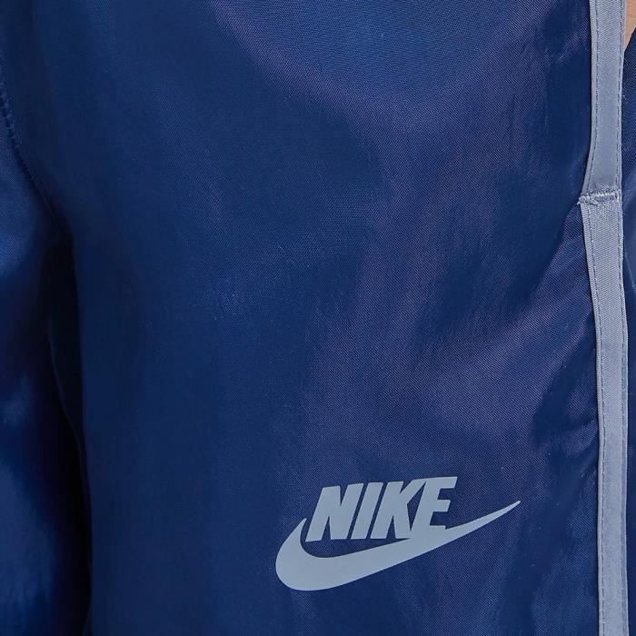 Surv tement Marine Gar on Nike Woven Bleu Cdiscount Pr t Porter