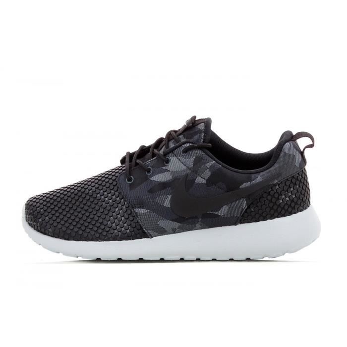 nike roshe one black