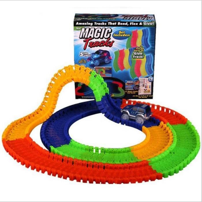 Piste de voiture de course Magic Tracks Mega Set, comme à la télé