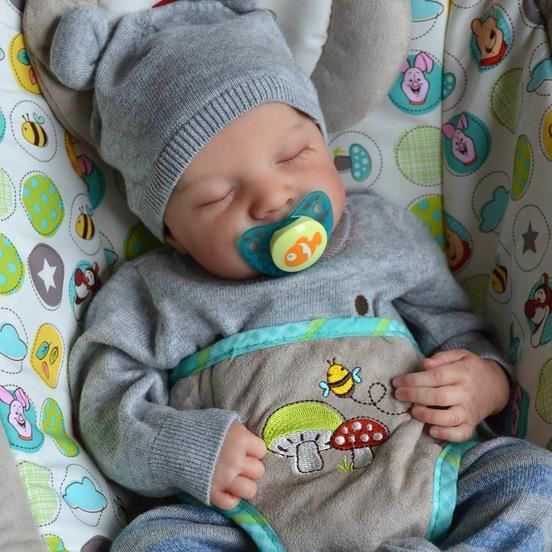 Poupée Reborn réaliste pour bébé endormi cheveux noirs pull gris 18 pouces
