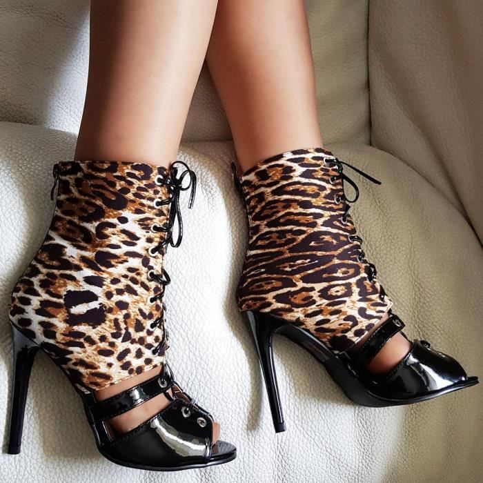 escarpin a lacet