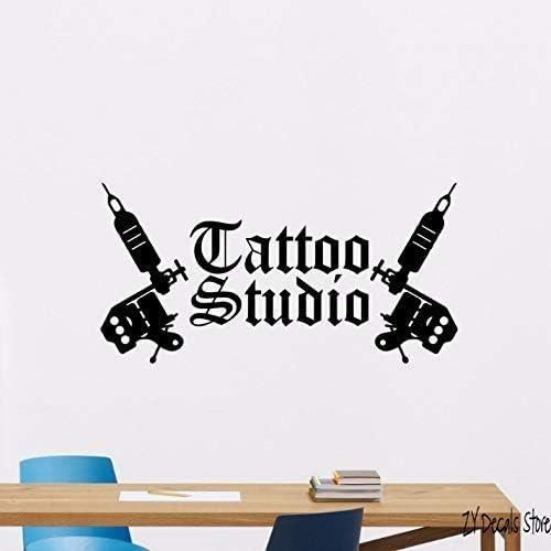 tatouage d'autocollant en détresse dans le style traditionnel d'un