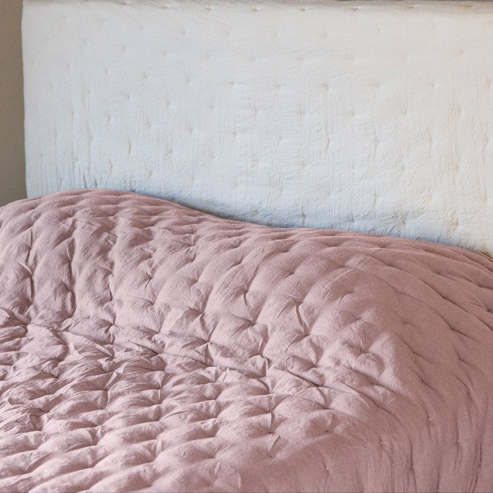 Couvre-lit 220x240 cm CELESTE velours piquage points brodés rose