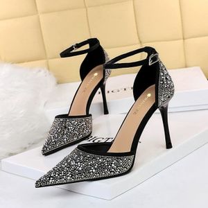 Chaussure a talon pointu cheap