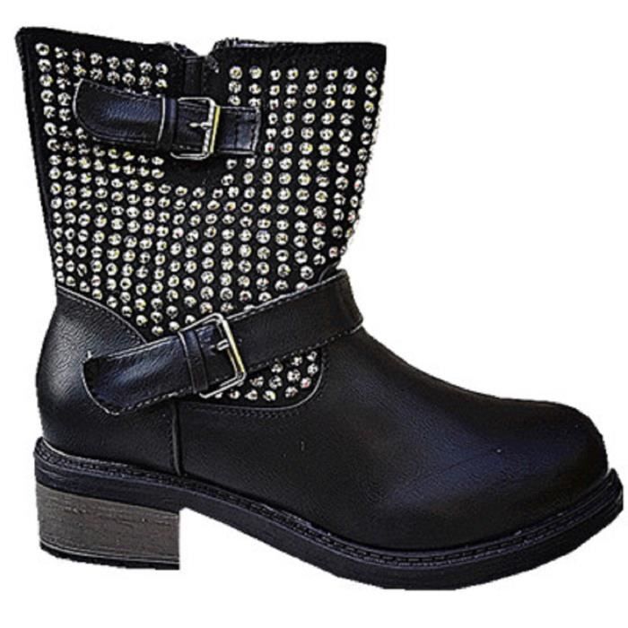 chaussures cloutées