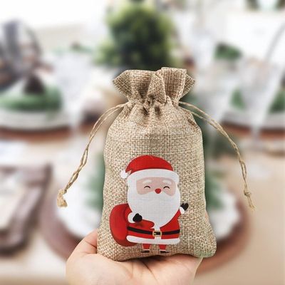 Lot de 12 sacs cadeaux de Noël en toile de jute avec cordon de serrage, petits sacs à bonbons pour cadeaux de Noël - Beaux-Arts et Loisirs créatifs Lot de 12 sacs cadeaux de Noël en toile de jute avec cordon de serrage, petits sacs à bonbons pour cadeaux de Noël - Beaux-Arts et Loisirs créatifs
