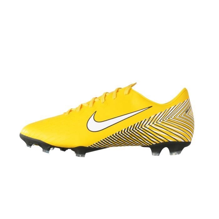 chaussure foot nike adulte