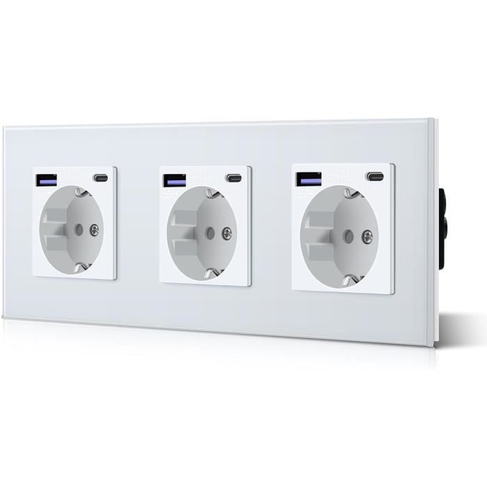 Triple prise avec terre précâblée + volet IP55 Plexo - horizontal - Gris