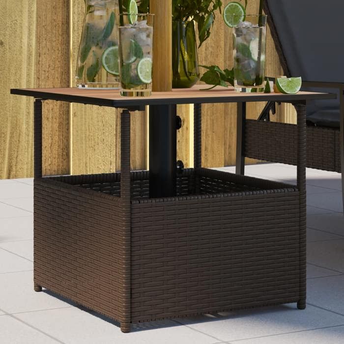 vidaXL Table de jardin avec trou de parasol marron résine tressée table dextérieur table à manger de jardin meuble de 364118