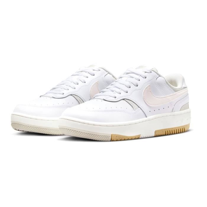 Nike Baskets Nike Gamma Force Femmes