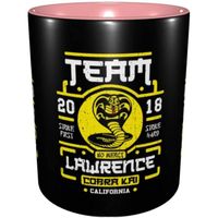 Tasse en céramique rose Team LawreNce Cobra Kai avec impression graphique fun - 11oz [473]