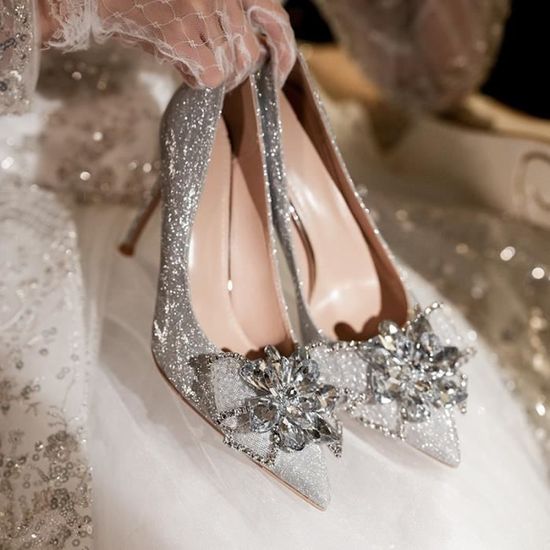 Escarpins de mariage blancs a talons hauts 10cm Stiletto bout pointu Cendrillon Cristal Achat Vente Escarpins de mariage blancs a talons hauts 10cm Stiletto bout pointu Cendrillon Cristal pas cher Cdi...