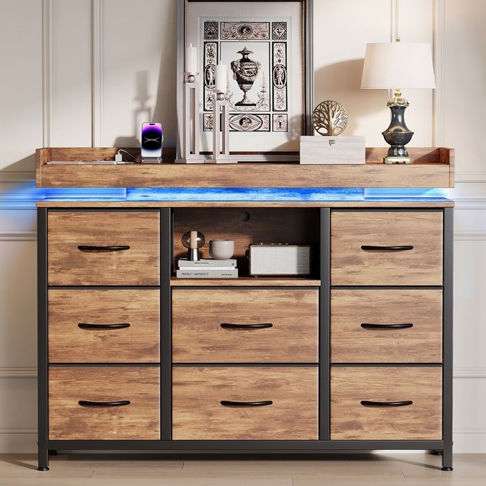Commode 8 Tiroirs avec LED Prise USB & Type-C Meuble de Rangement avec Étagère Armoire Chambre Salon 108x82x30 cm - Couleur bois Commode 8 Tiroirs avec LED Prise USB & Type-C Meuble de Rangement avec Étagère Armoire Chambre Salon 108x82x30 cm - Couleur bois