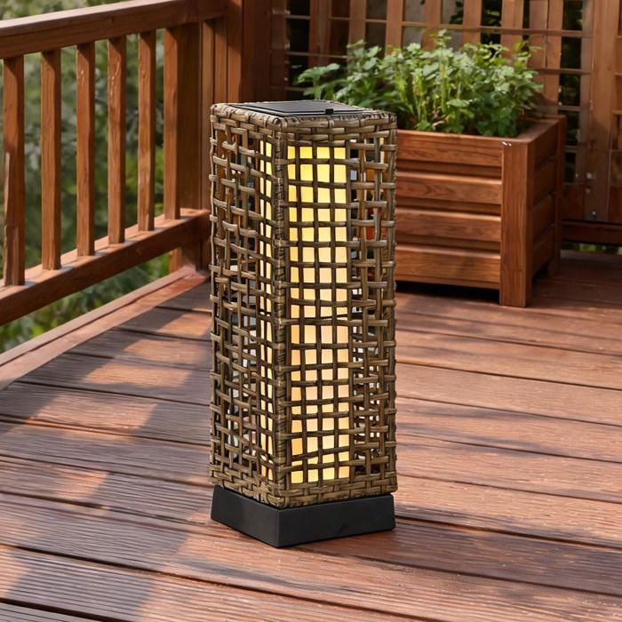 Lampe solaire extérieure en rotin synthétique sable 15 5 x 15 5 x 46 cm LED blanc chaud IP44